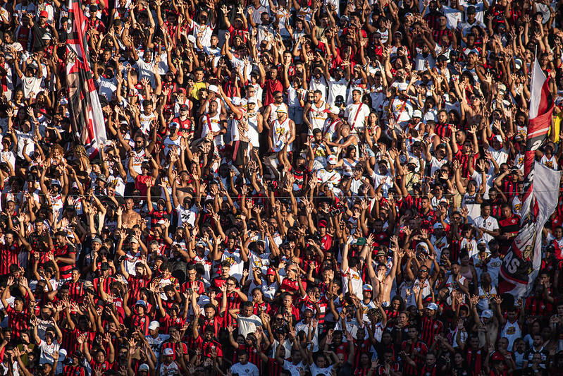 Vitória x Corinthians hoje: onde assistir ao jogo da 12ª rodada do Brasileirão